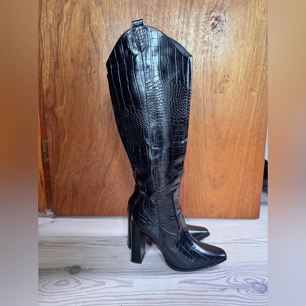 Black Croc-Embossed Knee-High Boots size 9